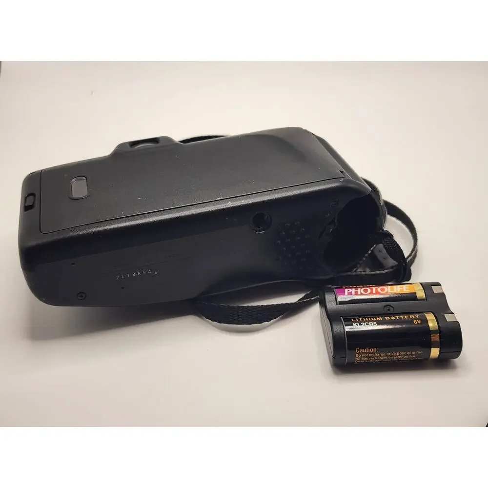 Canon Snappy AF 35mm Film Point and Shoot Camera - Untested